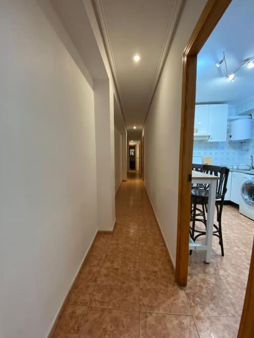 Rooms In Spacious Beach Flat In Valencia Exteriör bild