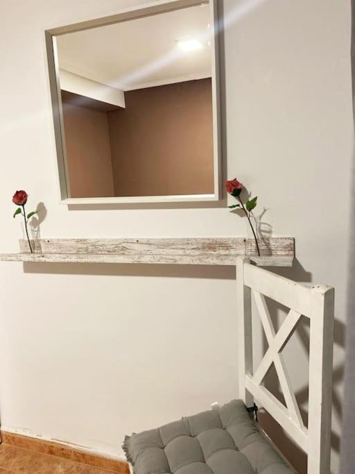 Rooms In Spacious Beach Flat In Valencia Exteriör bild